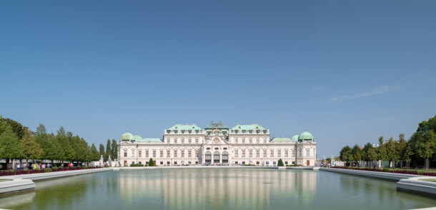     Upper Belvedere Vienna, exterior view with pond 